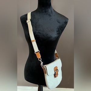 Pre-Owned Coach White Leather Crossbody Bag